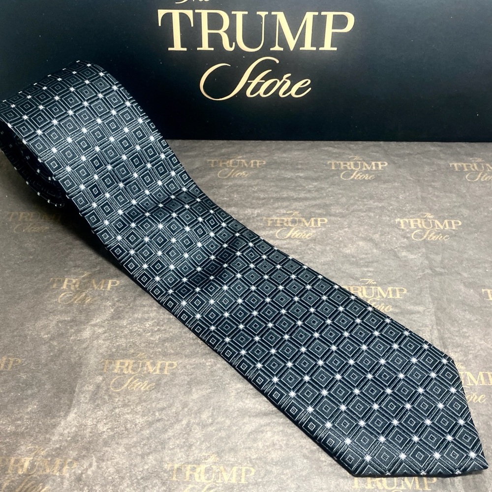 PRESIDENT DONALD J TRUMP Signature Collection Tie